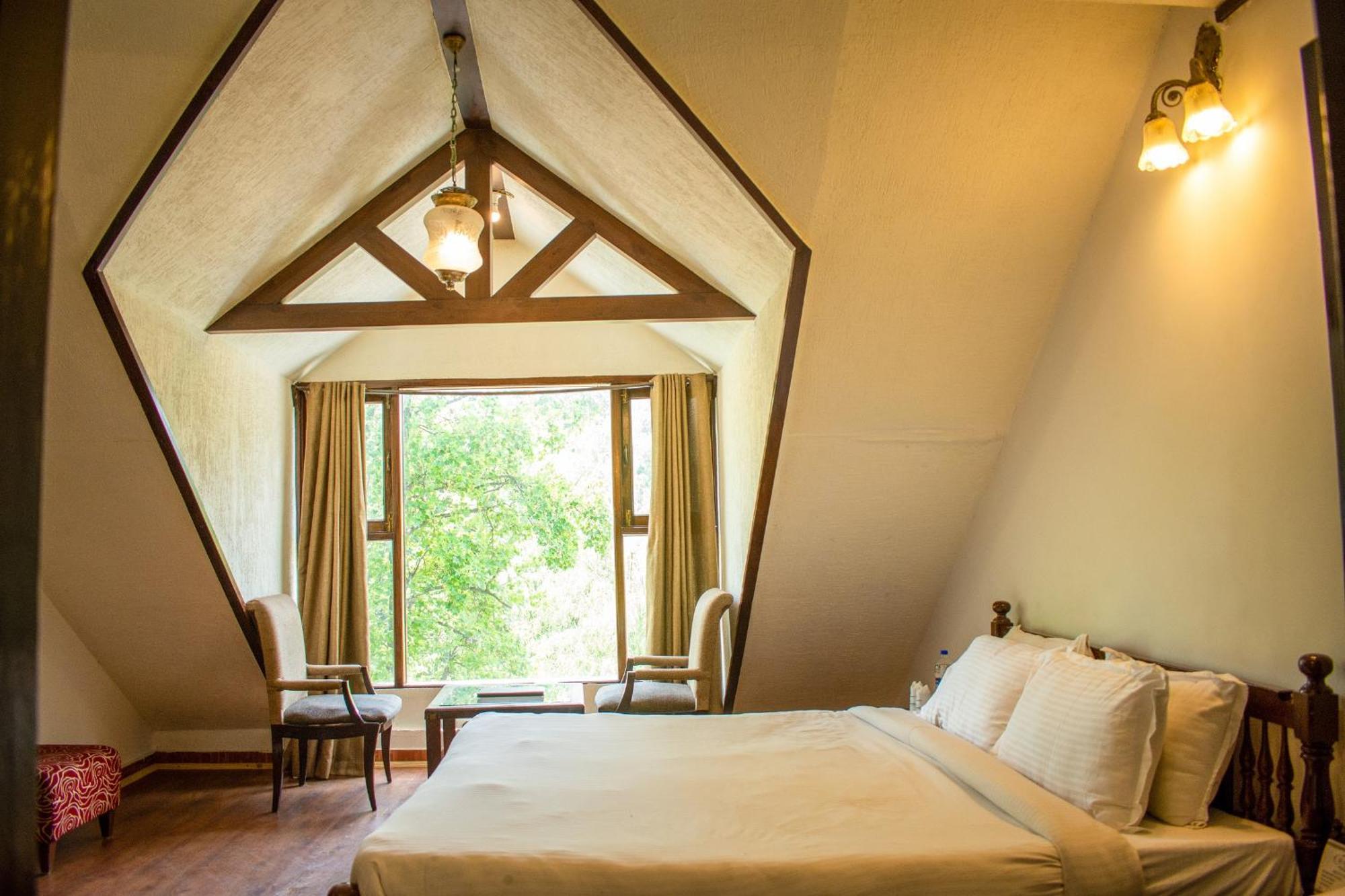 The Whispering Inn Resort And Bar Manāli Dış mekan fotoğraf