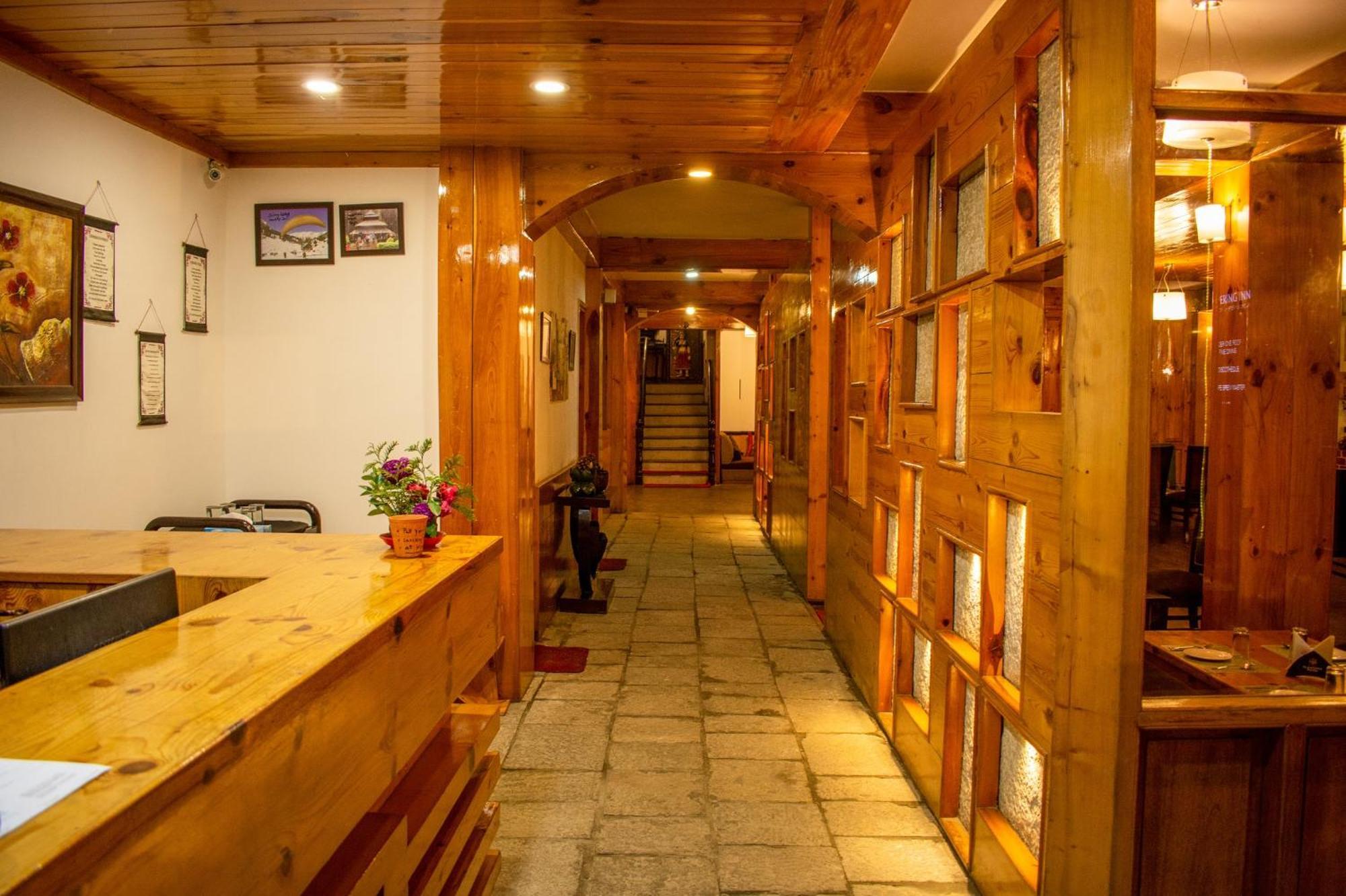 The Whispering Inn Resort And Bar Manāli Dış mekan fotoğraf