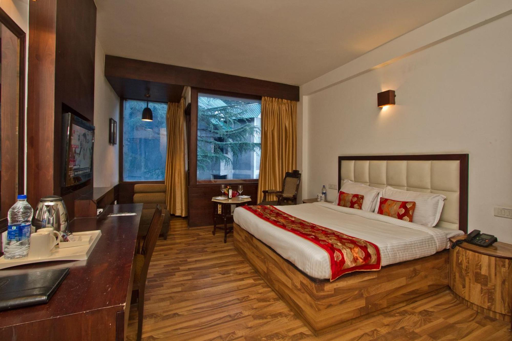 The Whispering Inn Resort And Bar Manāli Dış mekan fotoğraf