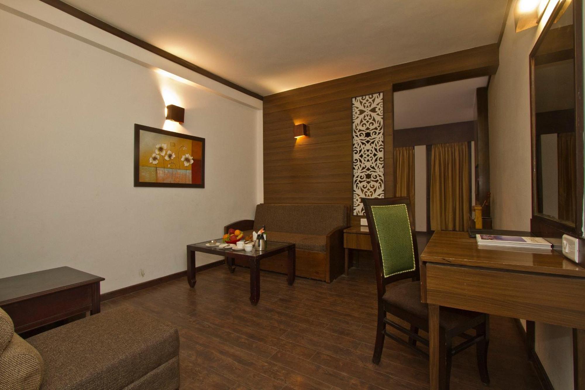 The Whispering Inn Resort And Bar Manāli Dış mekan fotoğraf