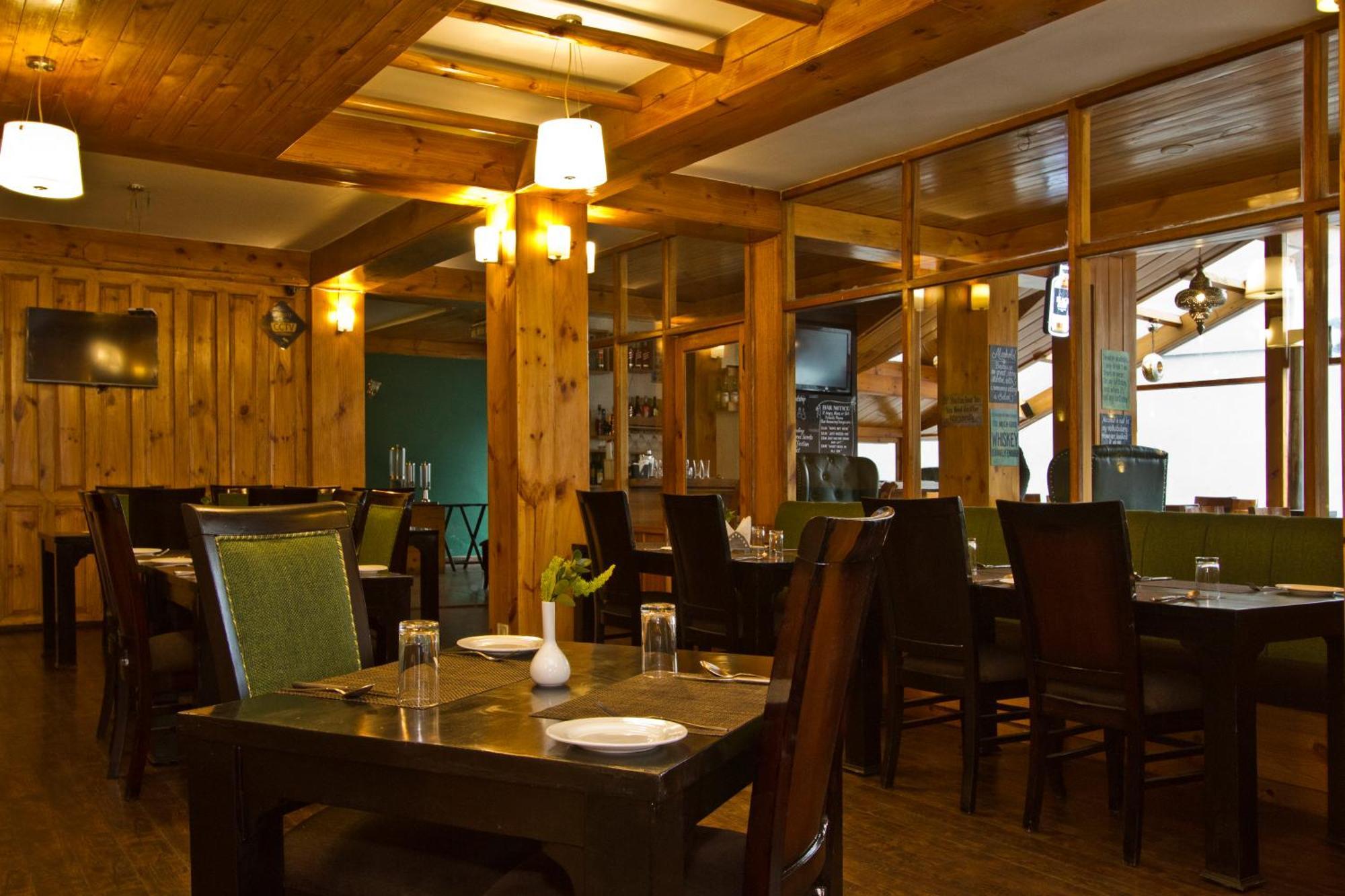 The Whispering Inn Resort And Bar Manāli Dış mekan fotoğraf